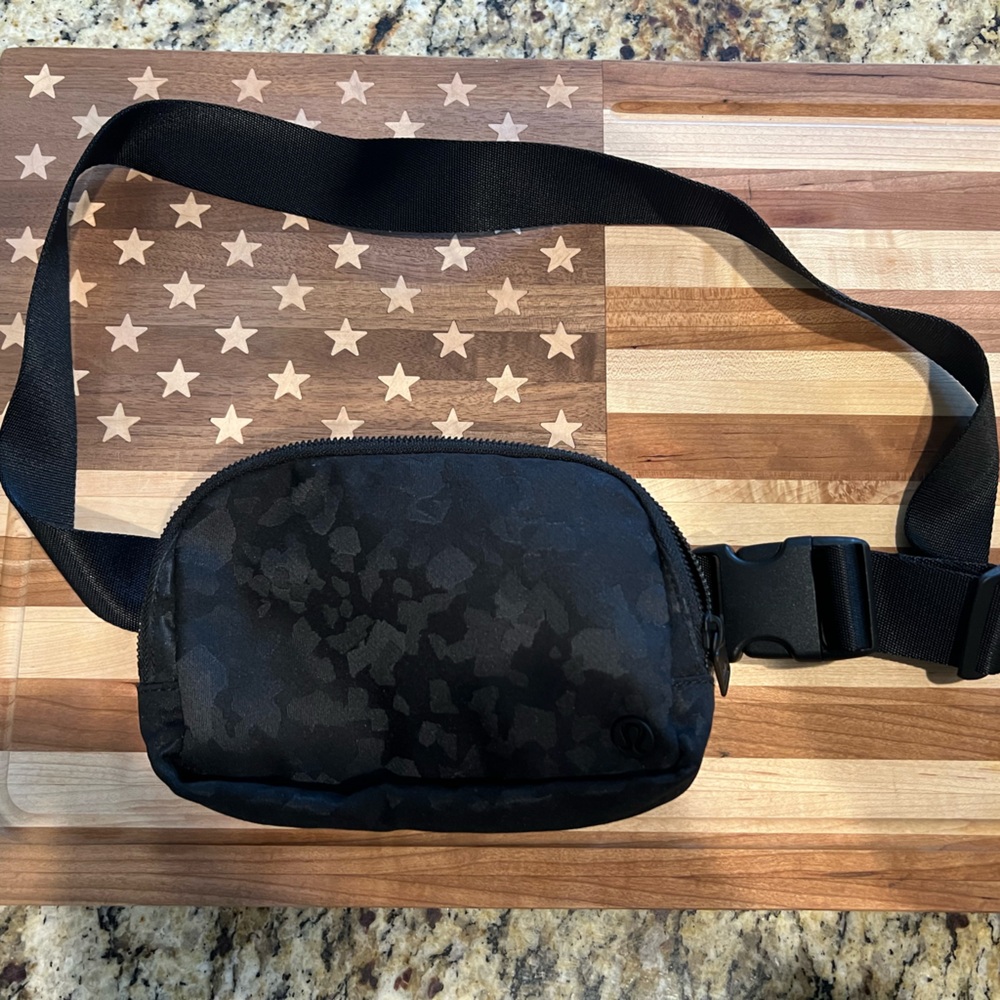 Lululemon Hip/Sling Bag: Black Camouflage